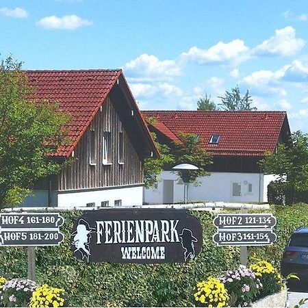 Ferienhaus Bayern Am Ferienpark Westerncity Егинг Екстериор снимка